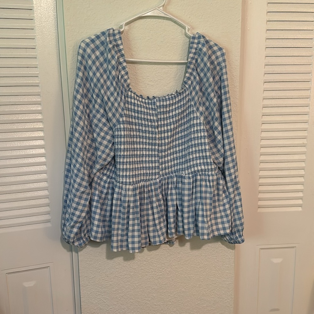 Torrid - Rayon Slub Smocked Bodice Long Sleeve Crop Blouse - Size 1 - Picture 5 of 6